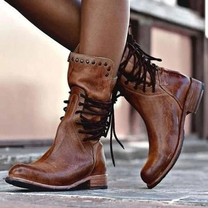 Lauren – Western-Inspired Lace-Up Boots