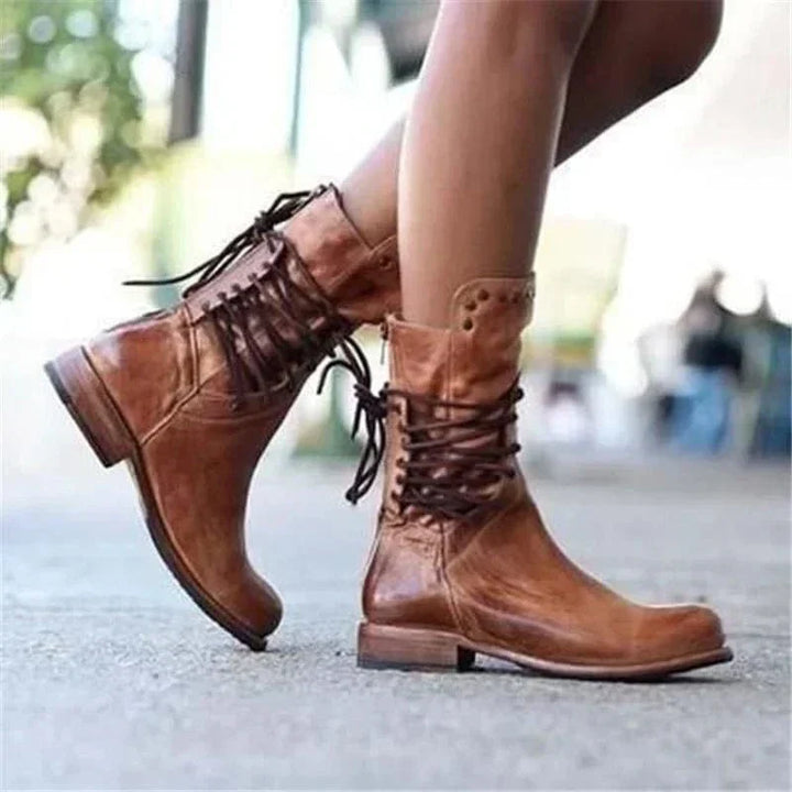 Lauren – Western-Inspired Lace-Up Boots