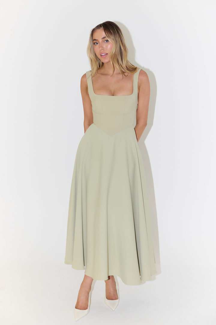 Sophia – Elegant Midi Dress