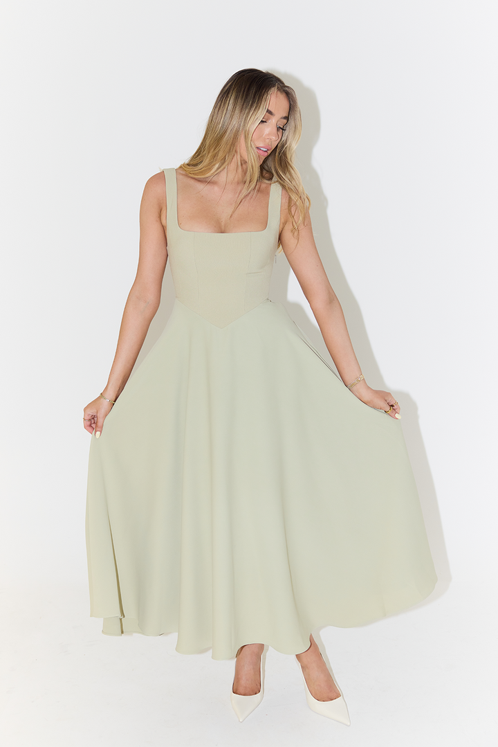 Sophia – Elegant Midi Dress