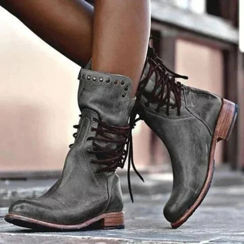 Lauren – Western-Inspired Lace-Up Boots