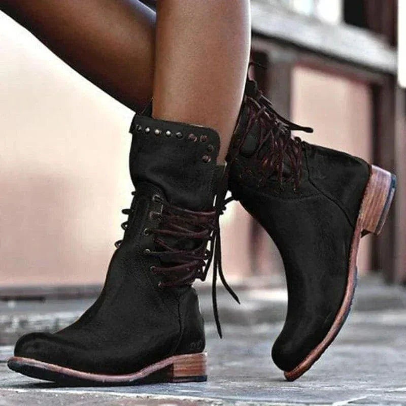 Lauren – Western-Inspired Lace-Up Boots