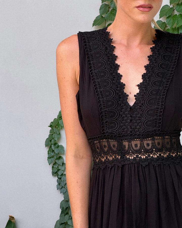 Clara – Lace-Detail Summer Dress