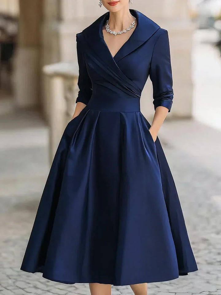 Lia – Elegant Satin Dress