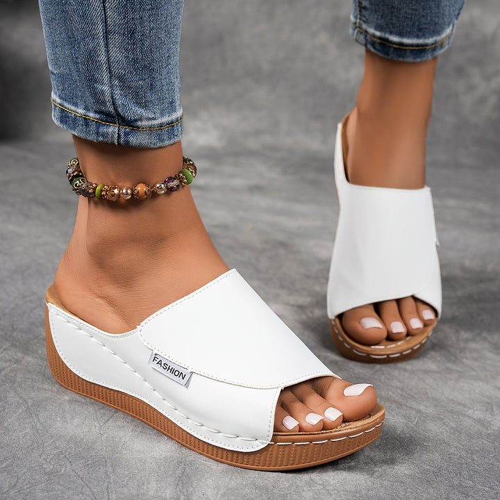 Chantal – Easy Elegance Slip-On Sandals