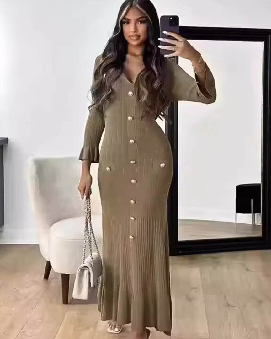 Eleanor – Effortless Knit Sophistication