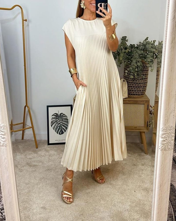Ciara – Pleated Flatter Dress