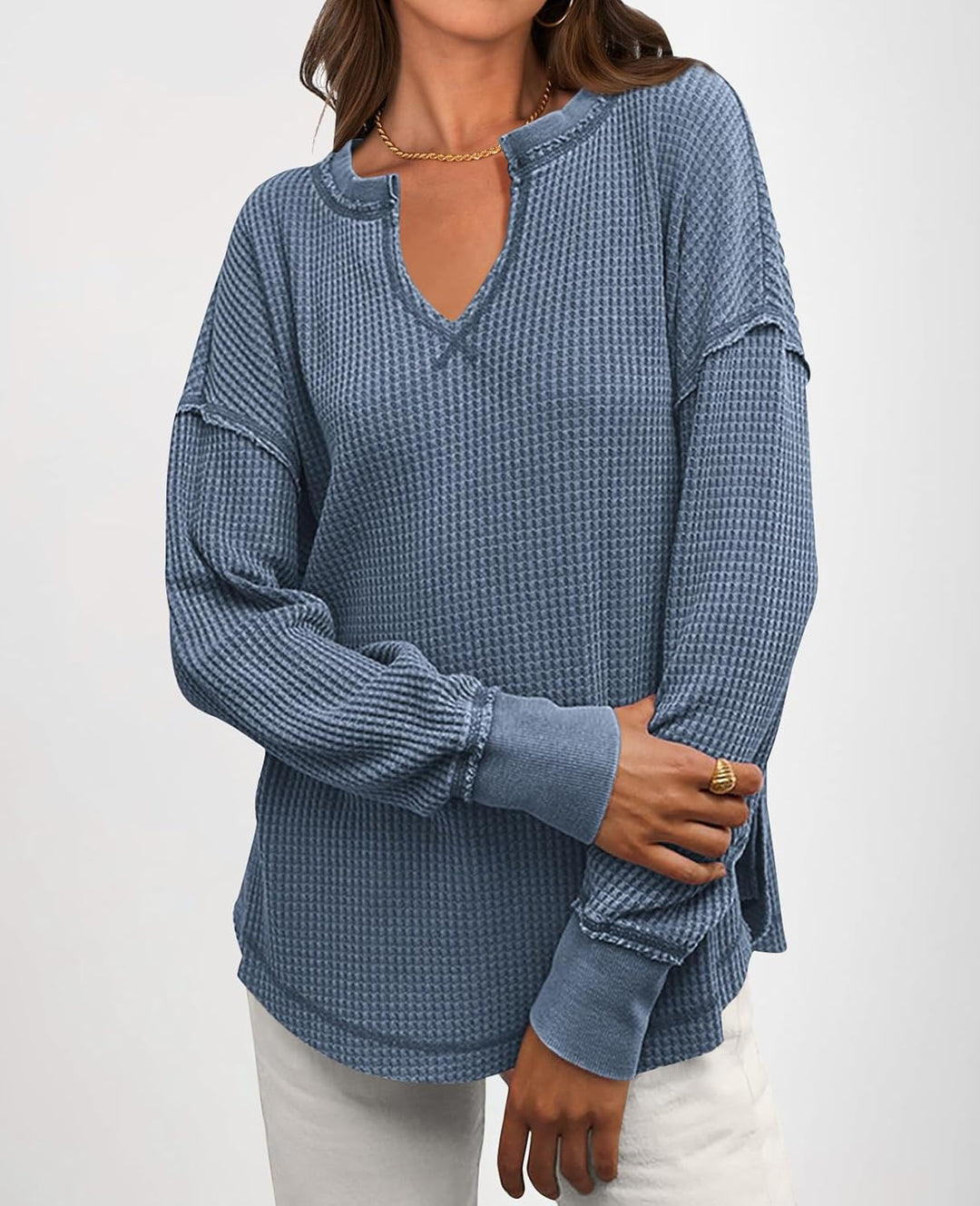 Cyrine – Textured Charm Pullover