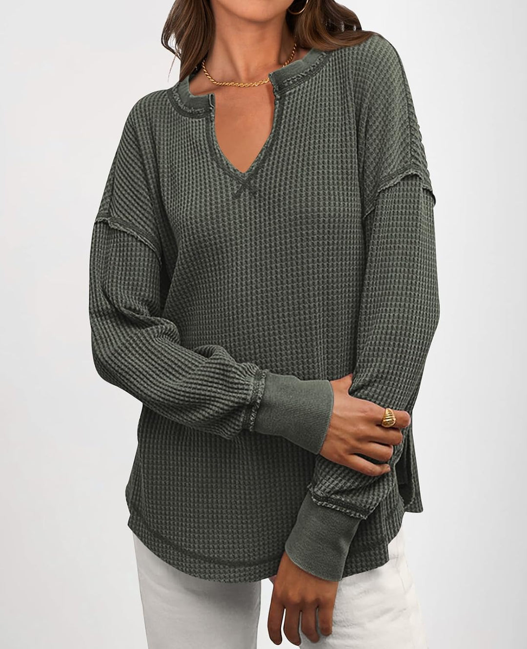 Cyrine – Textured Charm Pullover
