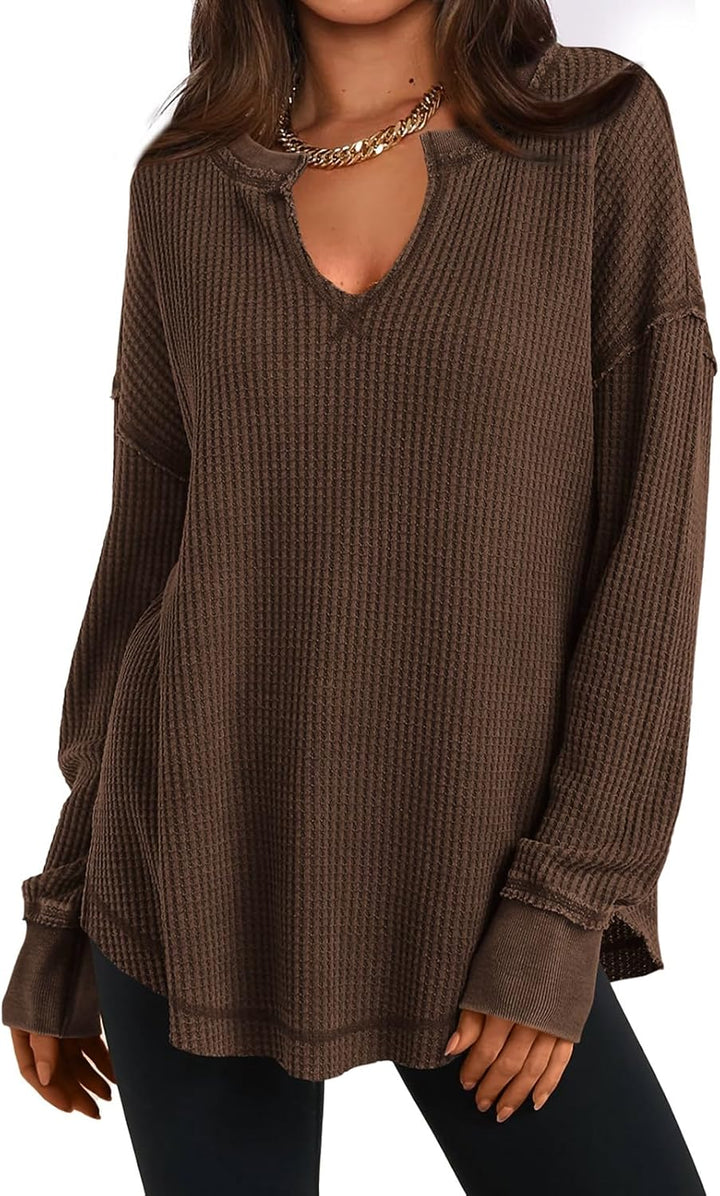 Cyrine – Textured Charm Pullover