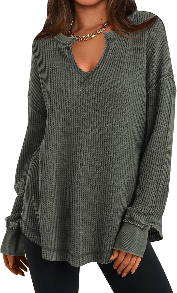 Cyrine – Textured Charm Pullover