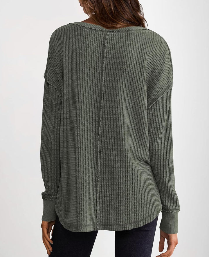 Cyrine – Textured Charm Pullover
