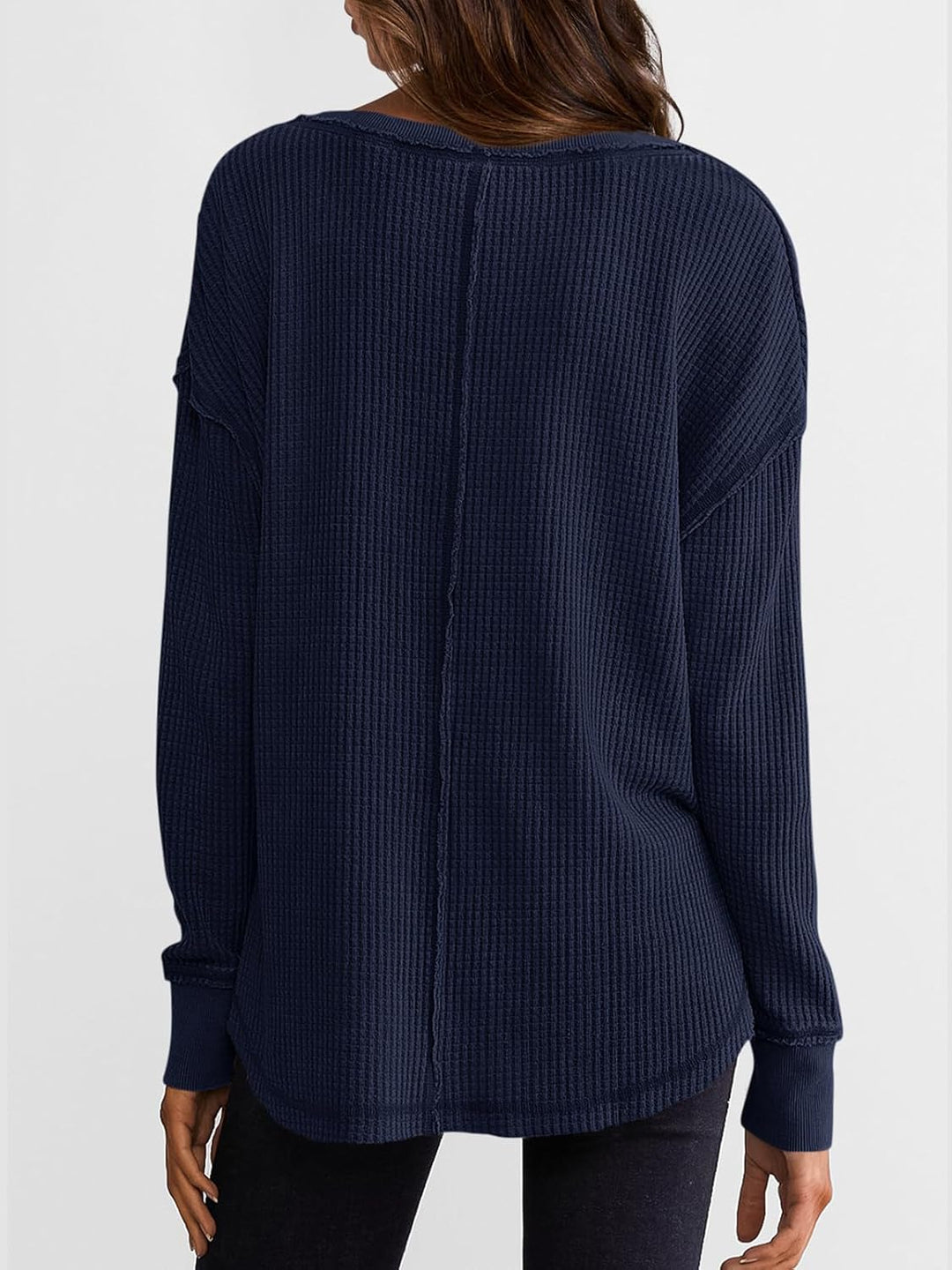 Cyrine – Textured Charm Pullover