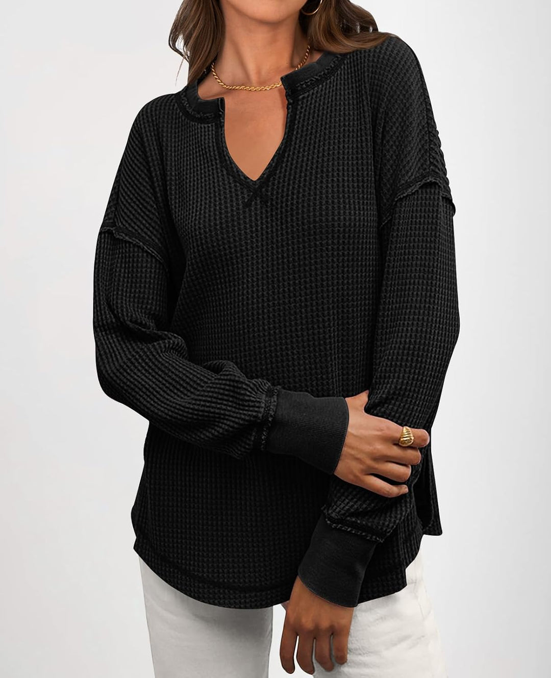 Cyrine – Textured Charm Pullover