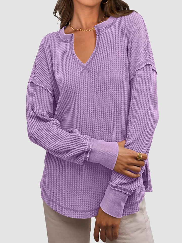 Cyrine – Textured Charm Pullover