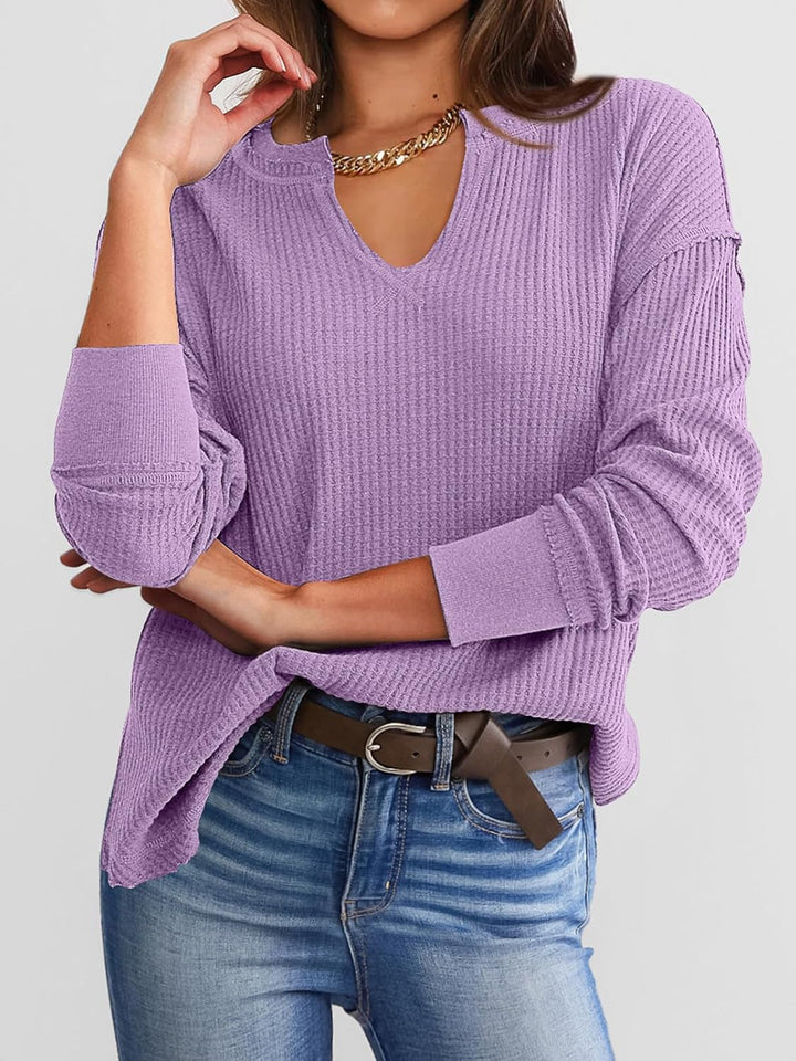 Cyrine – Textured Charm Pullover