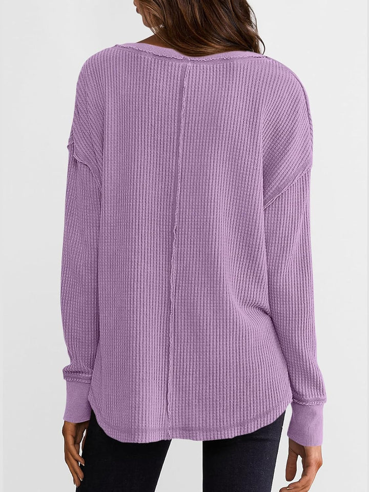 Cyrine – Textured Charm Pullover