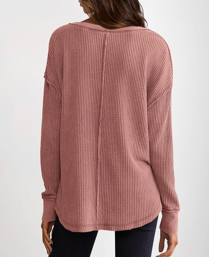 Cyrine – Textured Charm Pullover