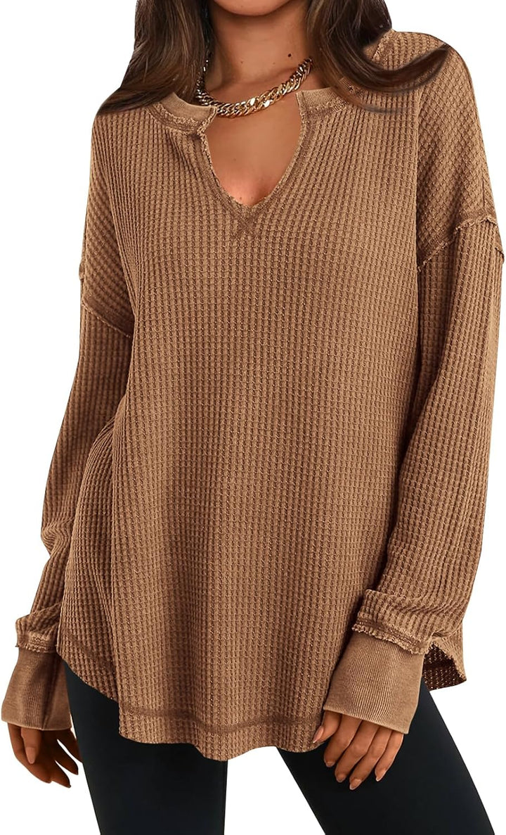 Cyrine – Textured Charm Pullover