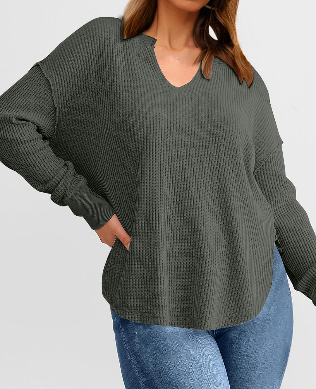 Cyrine – Textured Charm Pullover