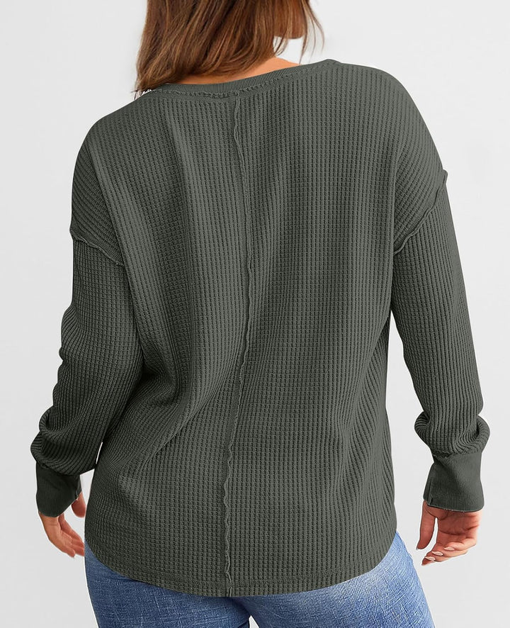 Cyrine – Textured Charm Pullover