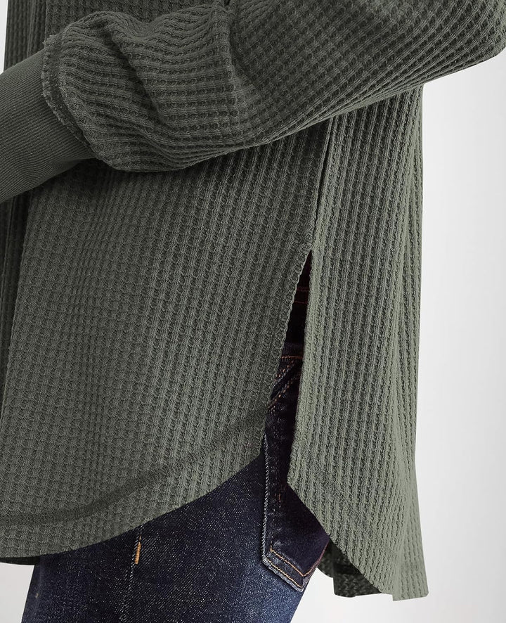 Cyrine – Textured Charm Pullover