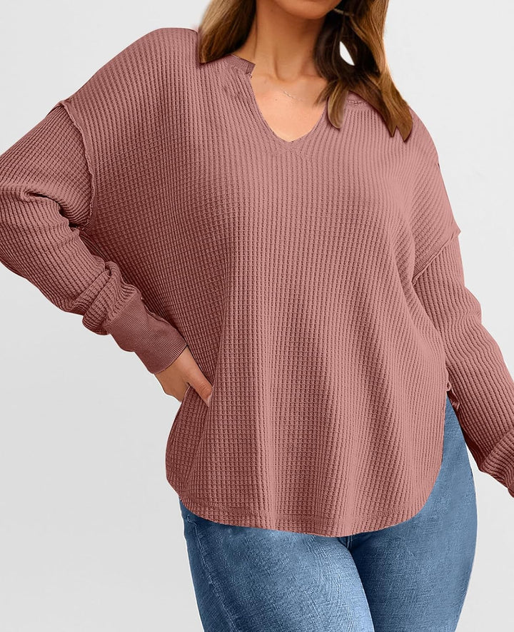 Cyrine – Textured Charm Pullover