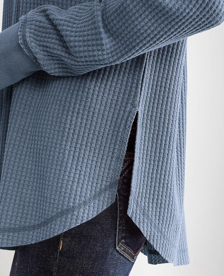 Cyrine – Textured Charm Pullover