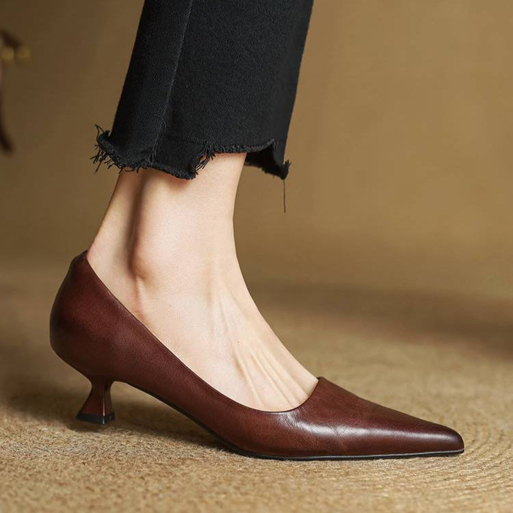 Amelia – Timeless Heel Pumps