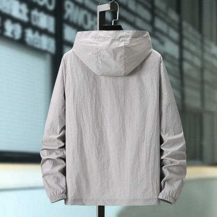 Declan – Light Layers, Ready to Move