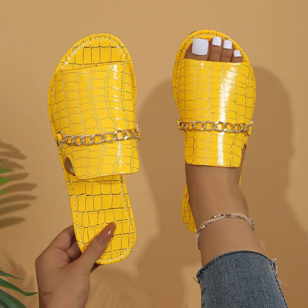 Tamara – Textured Gold-Chain Sandals