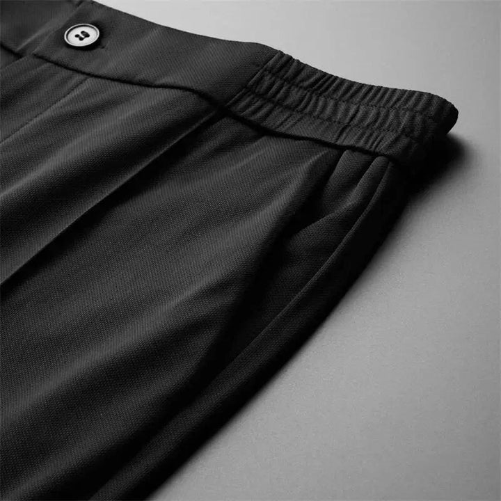 Logan – Luxe Layers, Effortless Ease