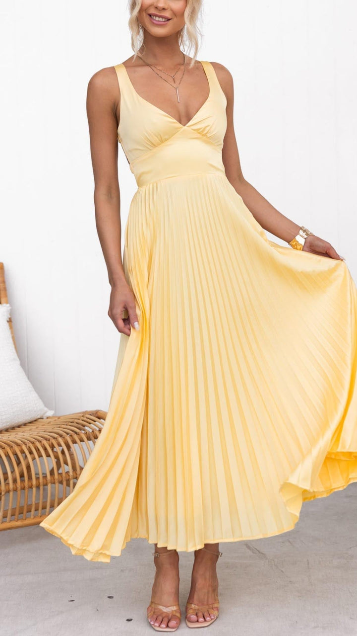 Fiona – The Pleated Yellow Dress