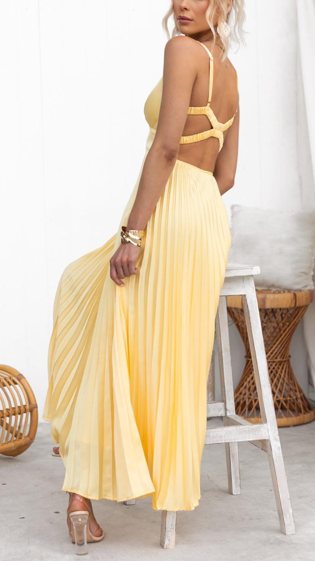 Fiona – The Pleated Yellow Dress