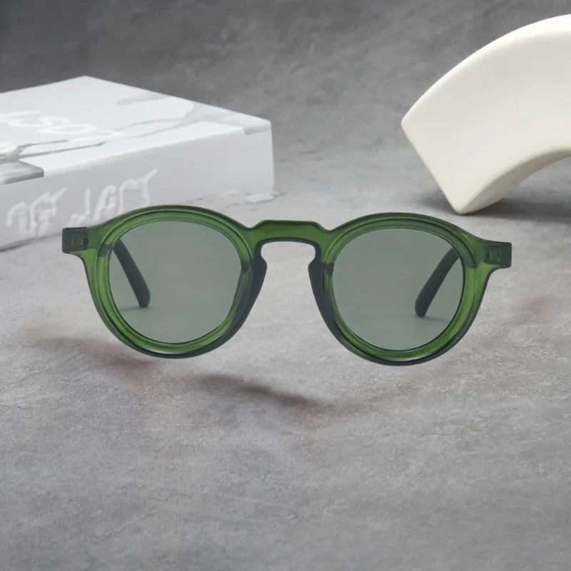 Gavin – Retro-Modern Statement Shades