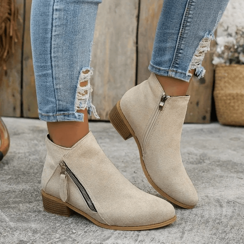 Elodie – Vintage Touch Ankle Boots