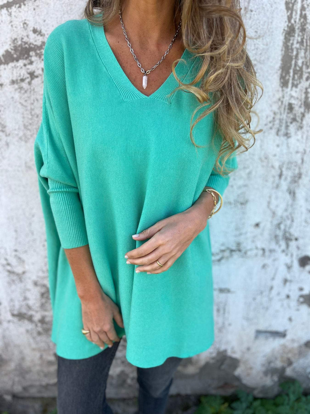 Veronika – V-Neck Sweater