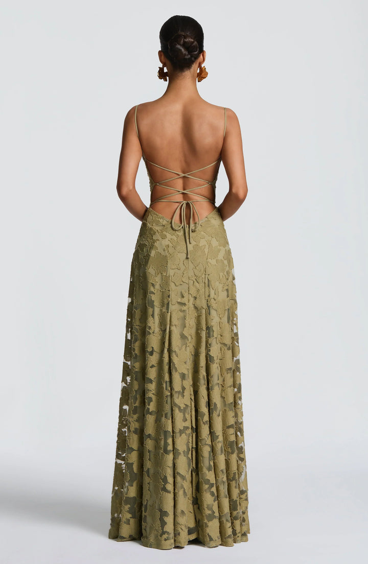 Clara Léon – Flowing Maxi Dress
