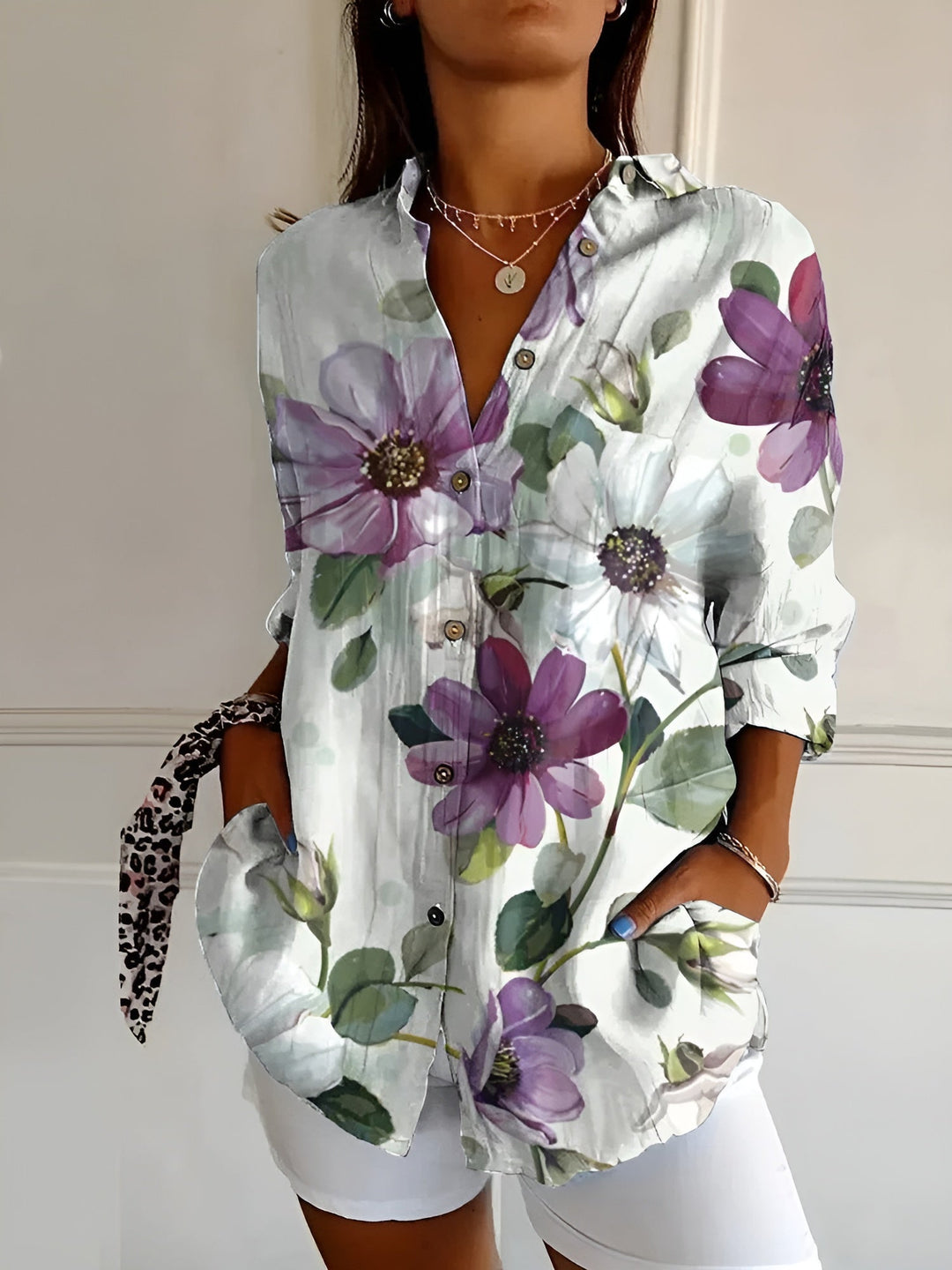 Julia – Soft Bloom Everyday Blouse